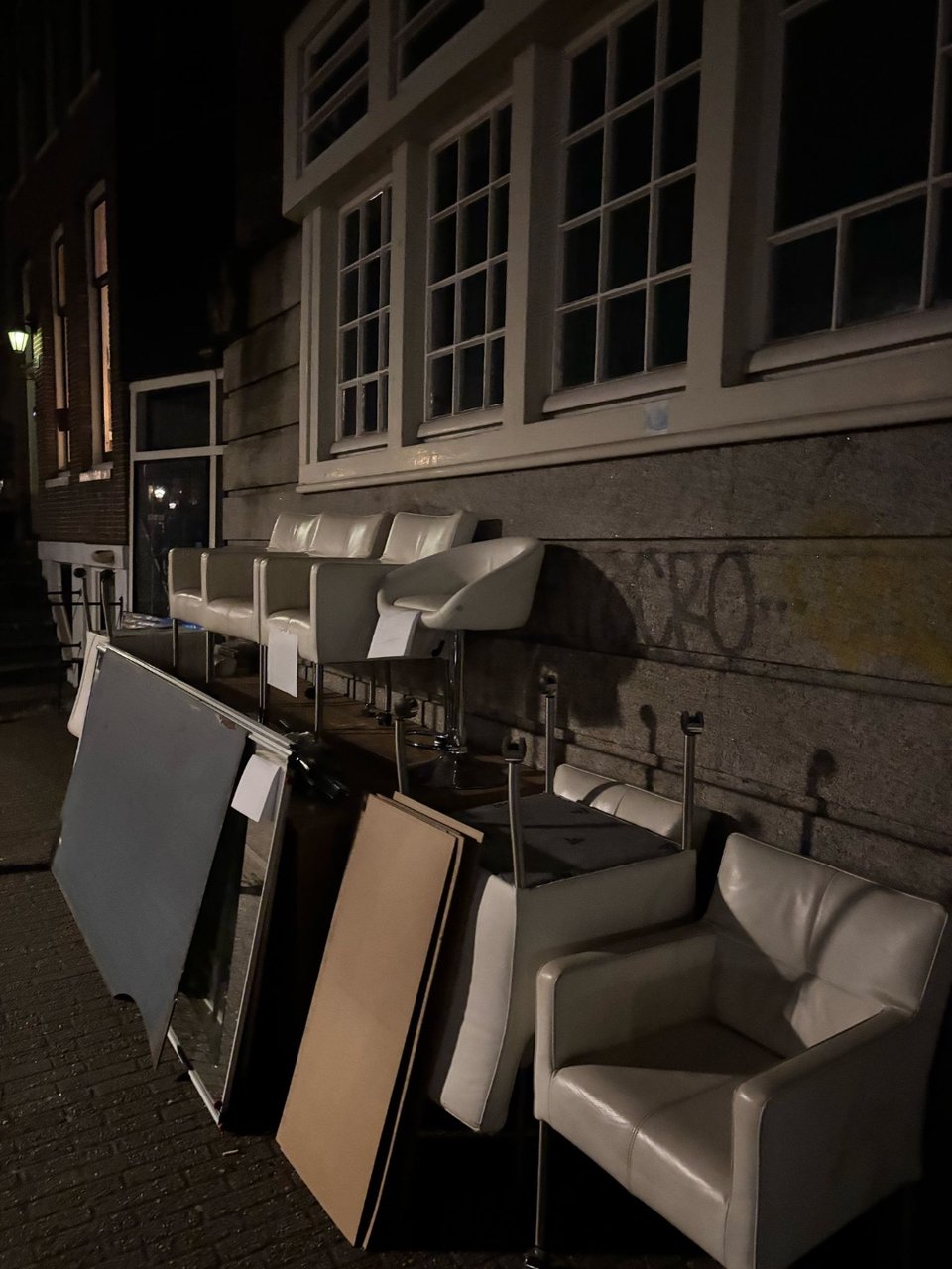 Alle meubels + spiegels zijn gratis!! @ prinsengracht 400, 1016JB Amsterdam