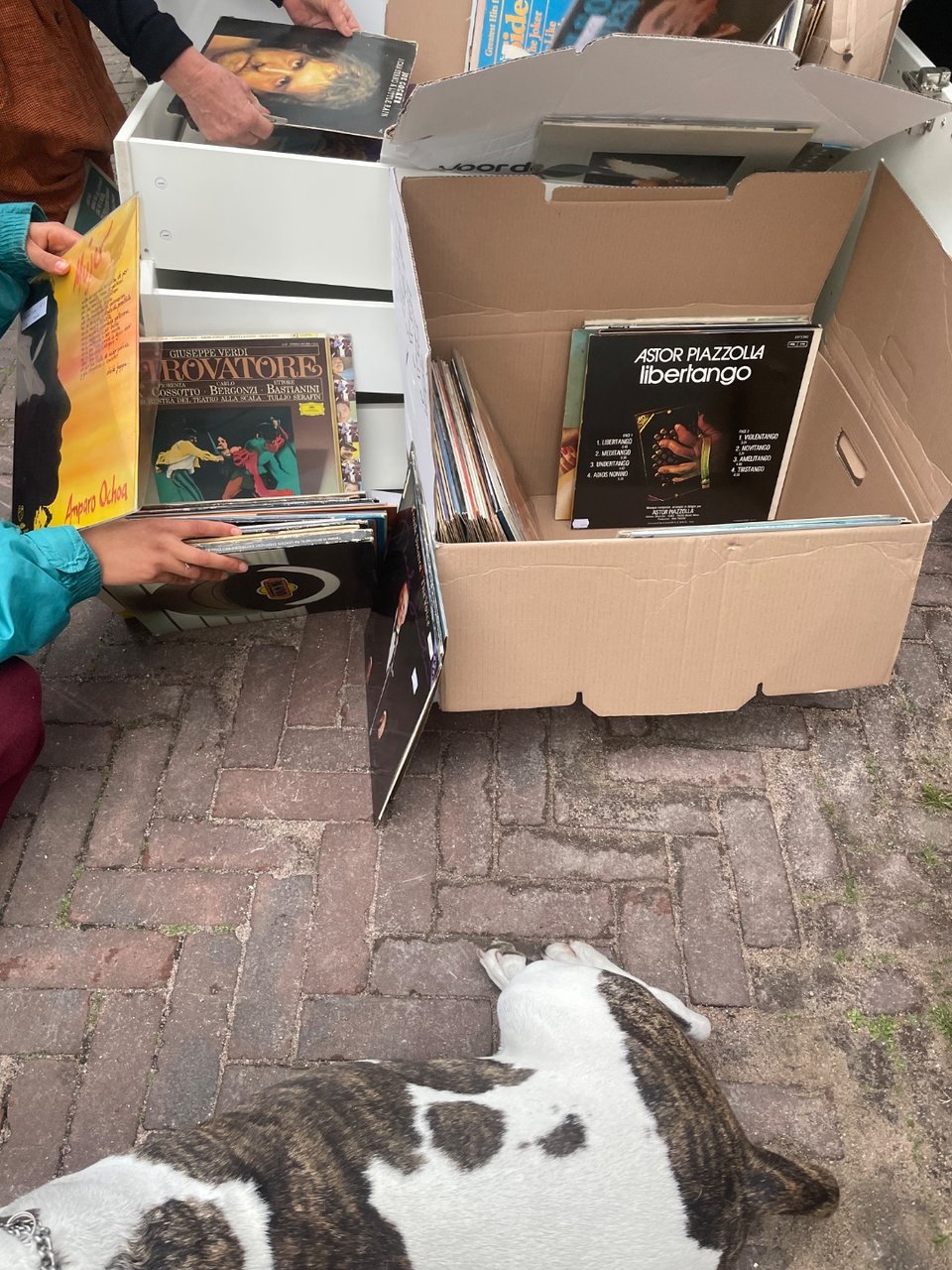 Vinyl on the street. Quite a lot, but also quite a lot of people already