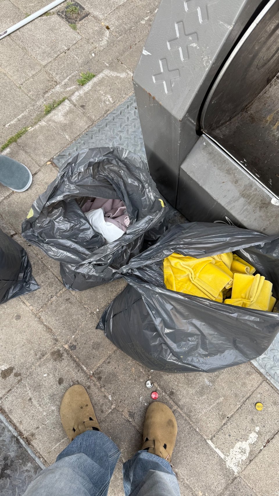 yellow and pink curtains