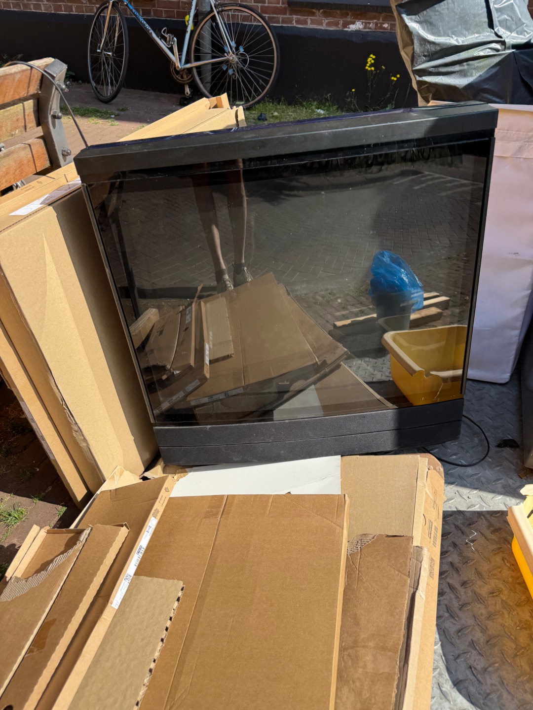 BANG & OLUFSEN MCMX CH
BEOVISION MX 7000 Worth €700 if..