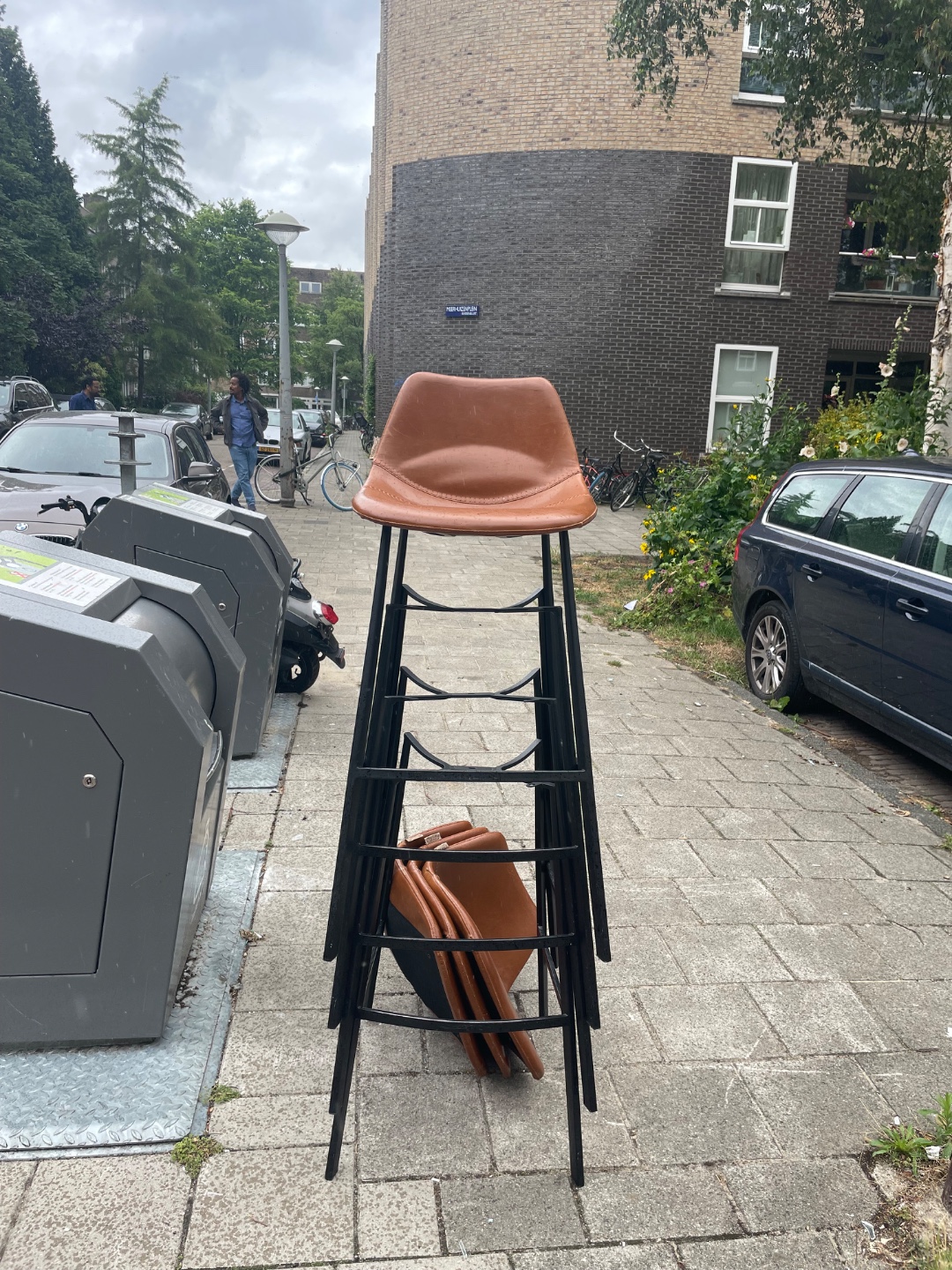 Dutchbone barkrukken Franky in goede staat (leer mag wel even ingevet worden)