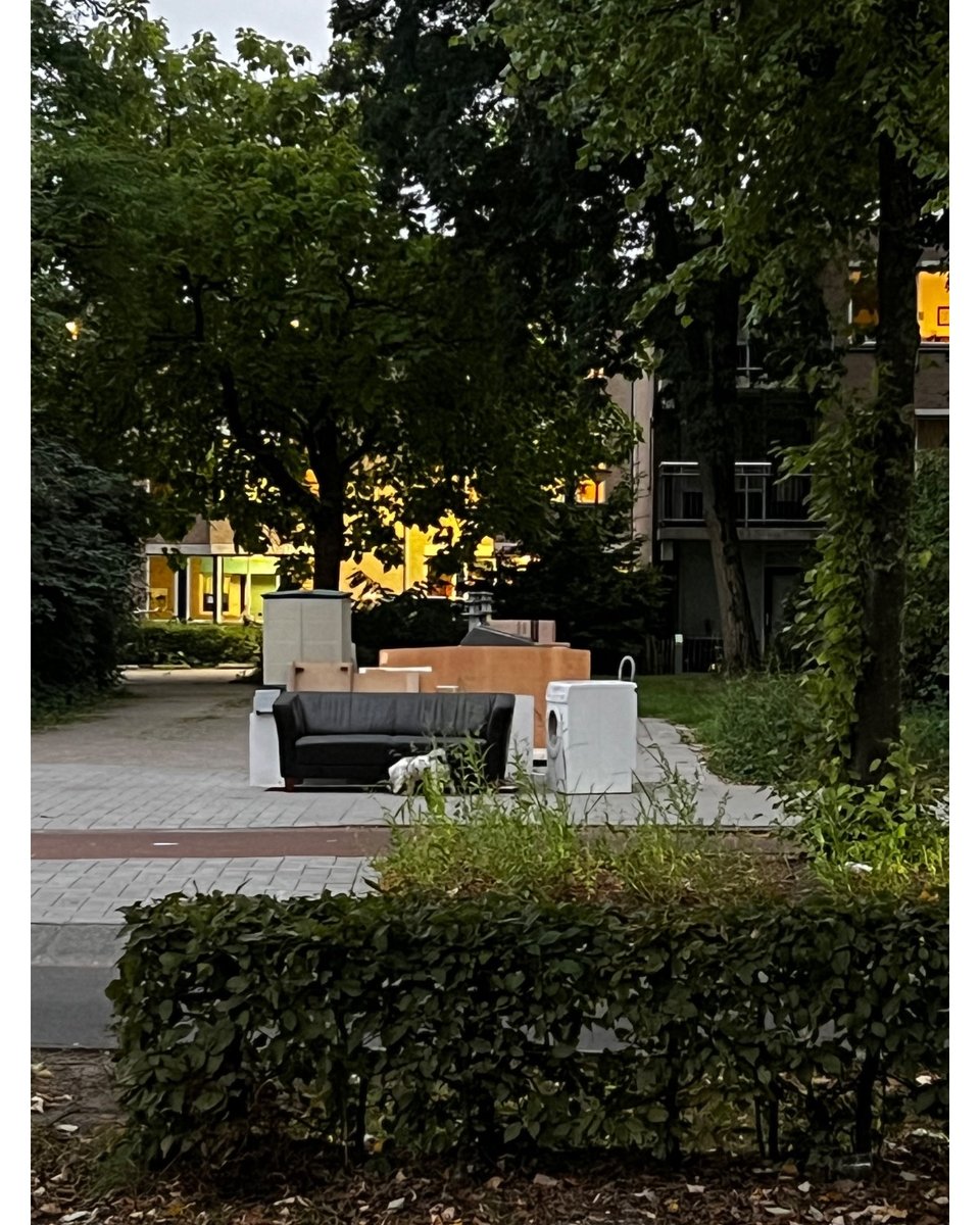 Sofa and washing machine