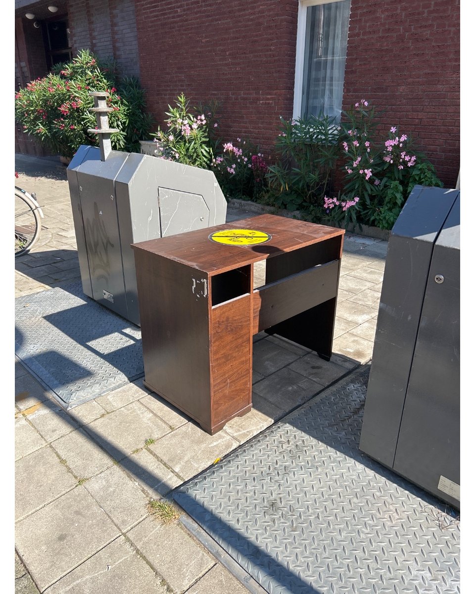 Klein bureau nog prima staat