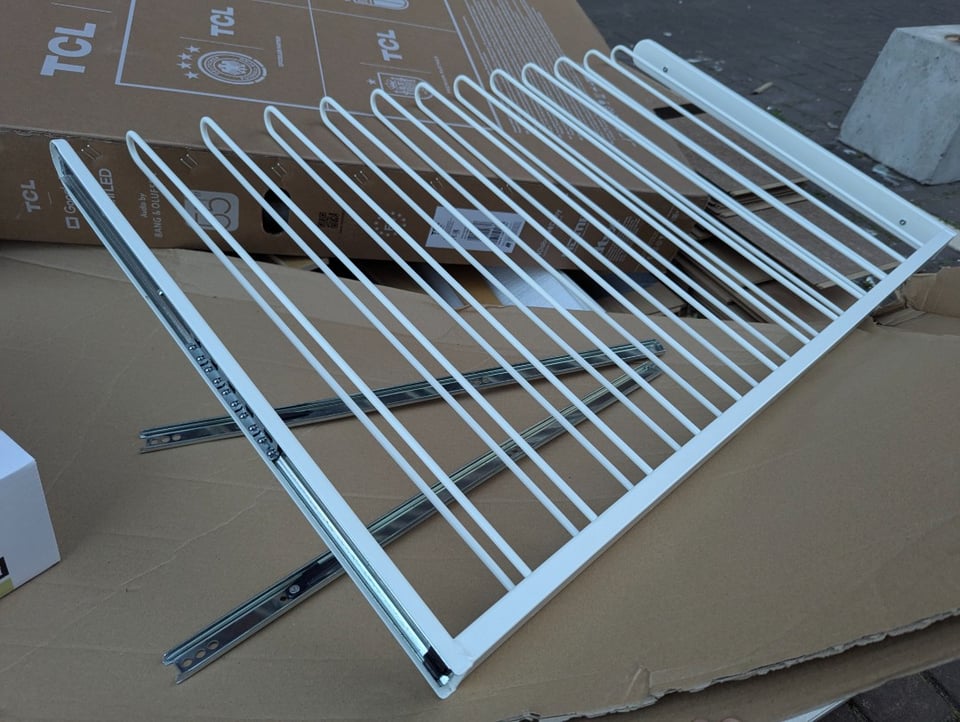 Komplement uittrekbare broekenhanger