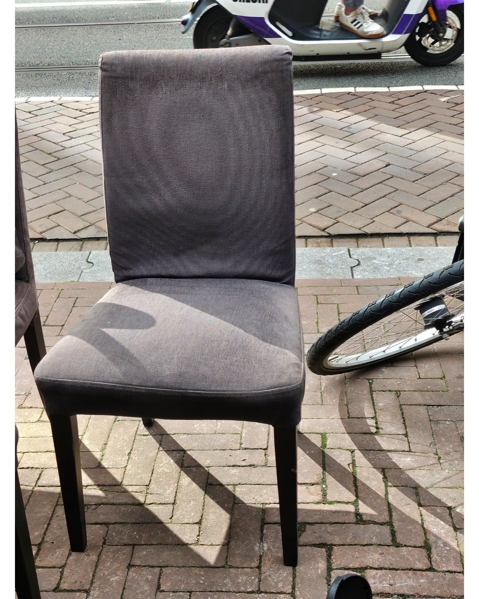 4 dining chairs, seem to be in ok condition