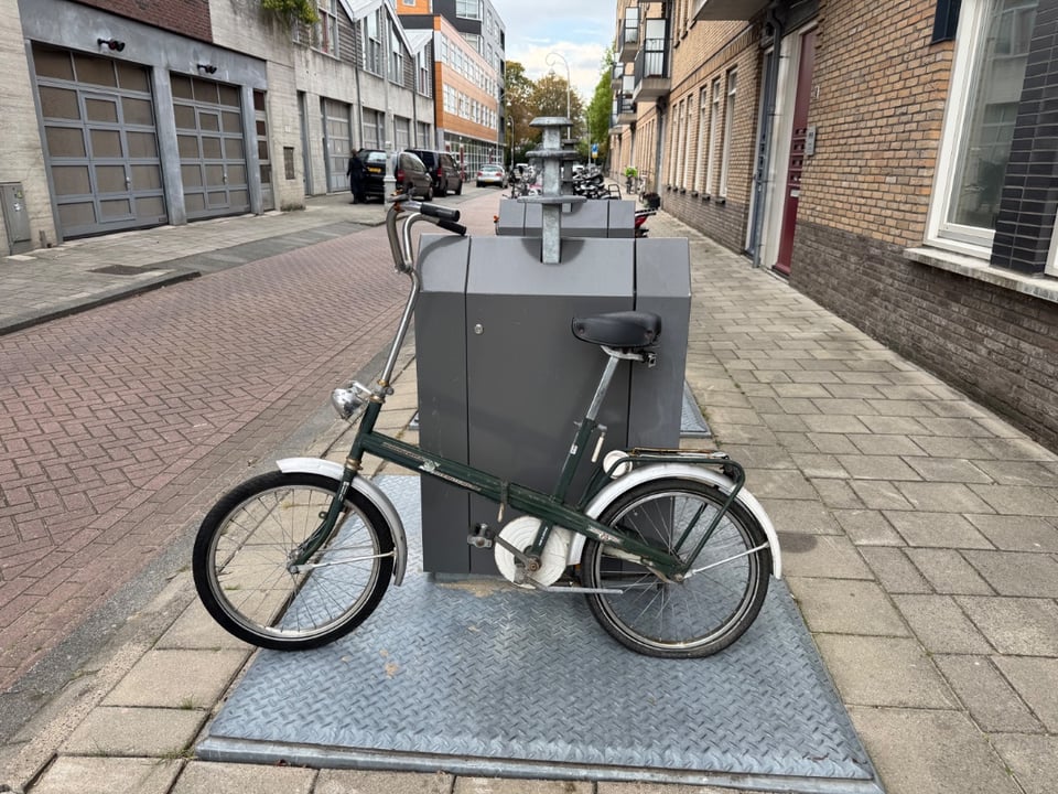 Folding bicycle rear tire is flat