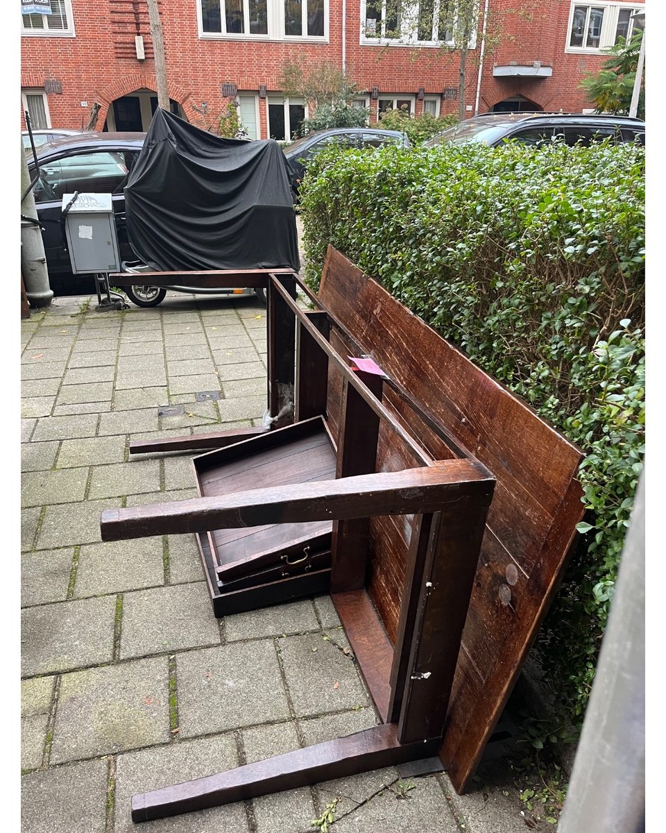 Tafel 200 x 90 CM met 3 lades. Incl schroeven.