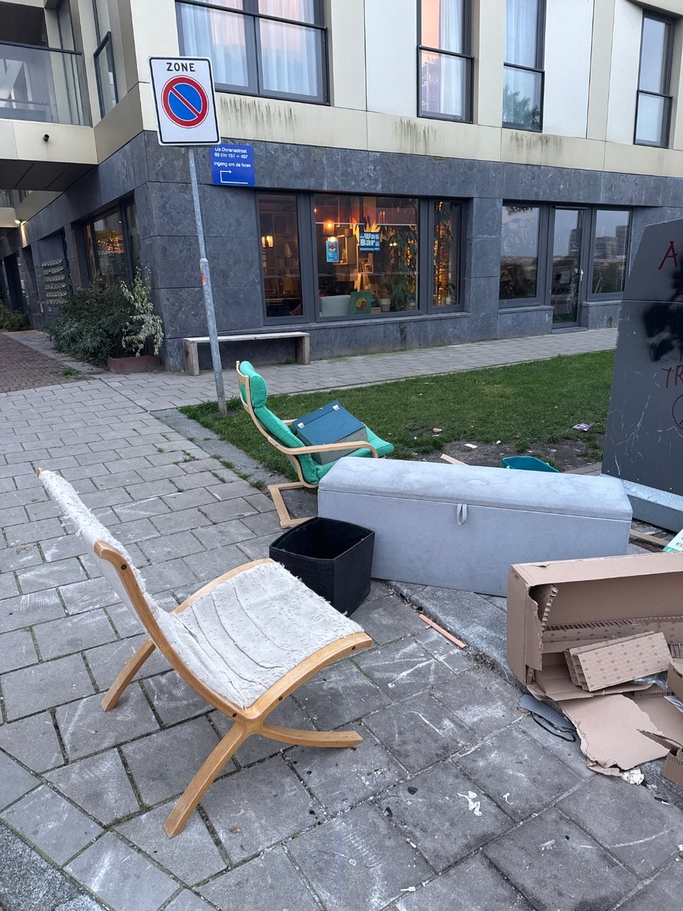 Fabric in bad state, but frame is gorgeous