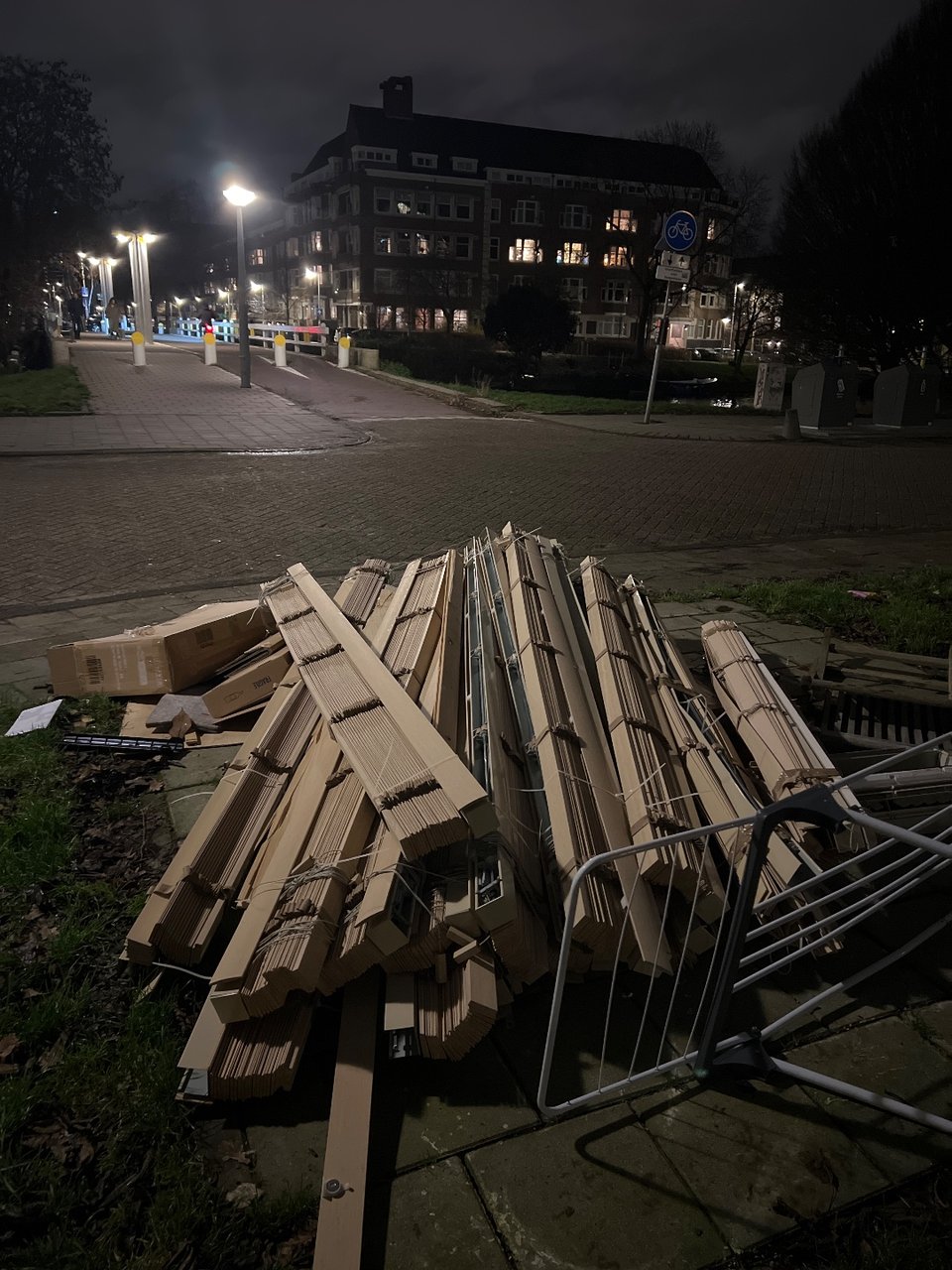 Houten luxaflex c.a. 2m lang, nieuw