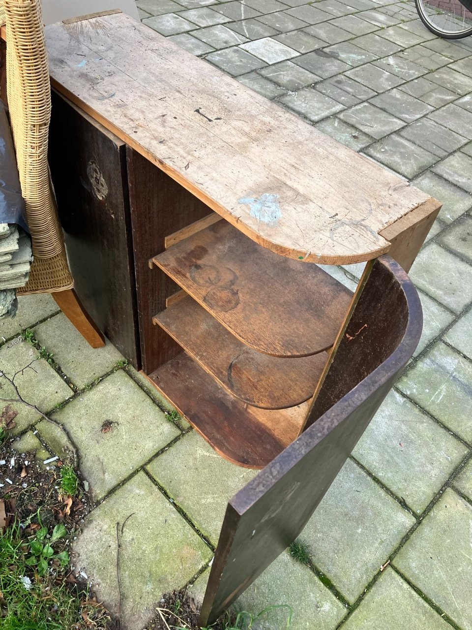 Prachtig opknap kastje, achterkant mist