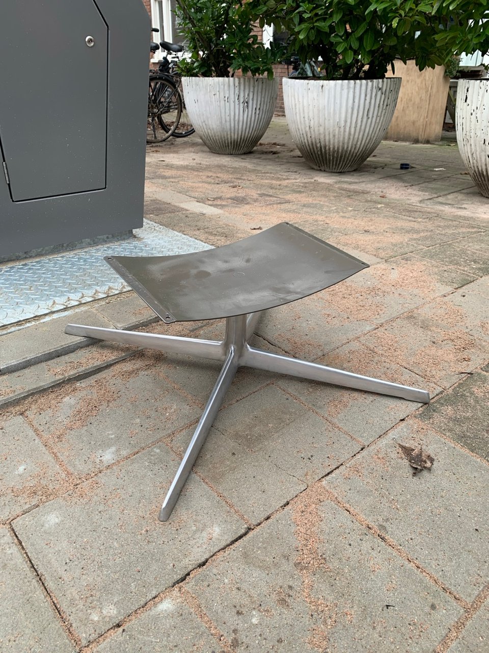 Cool looking rotating chair base? I have no idea what to do with it but maybe someone does