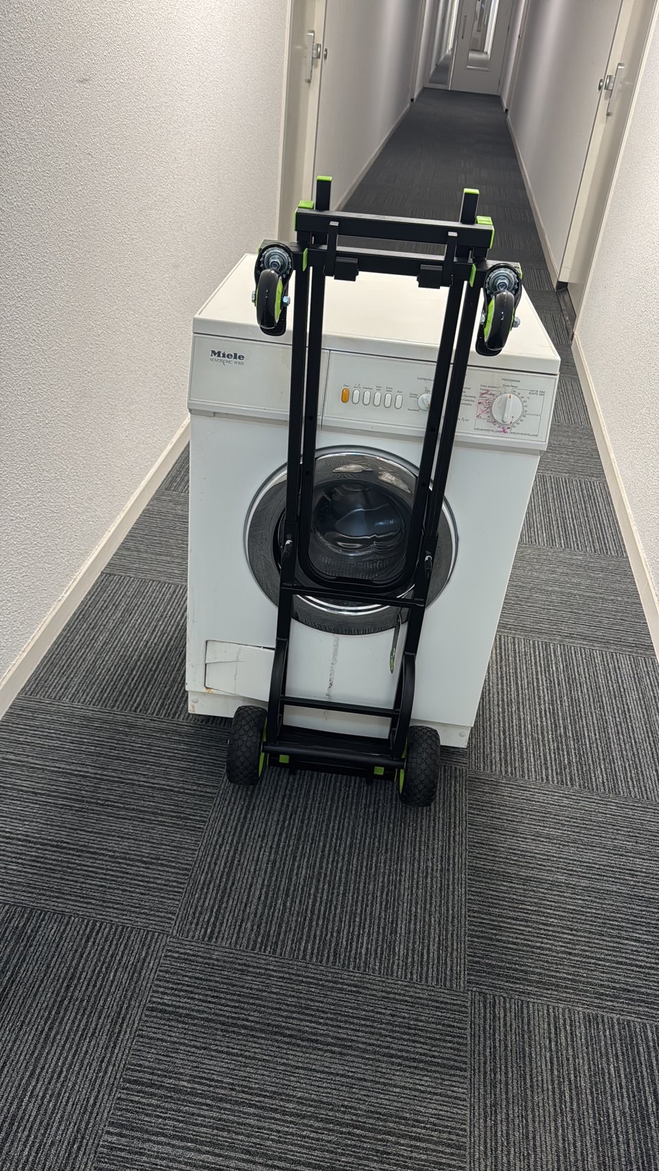 Washing machine, works fine! Outside next to the bins. I had to move it out as new one came and the person who wanted it changed his mind.