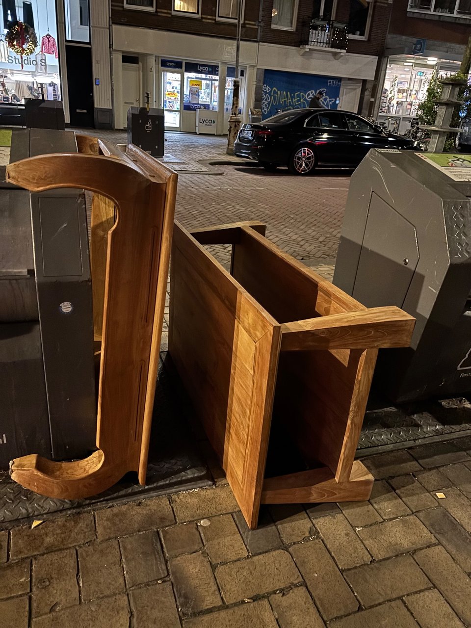 Bijzettafels van hoit