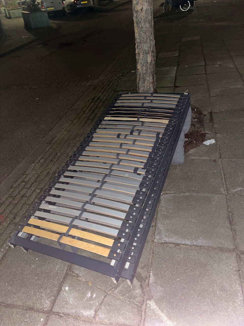 2 lattenbodems van 80x200 niet gebroken