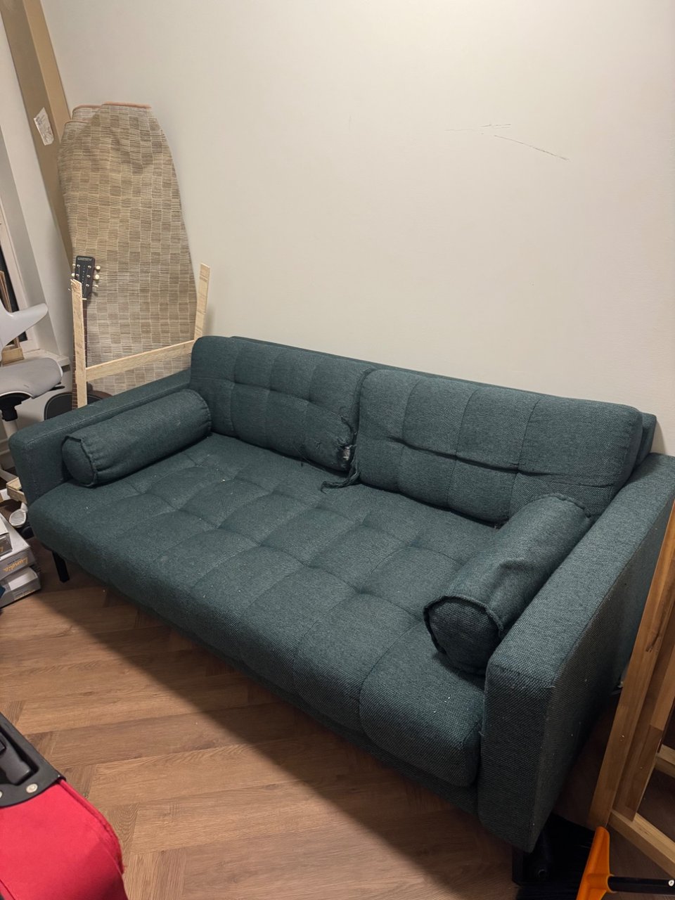 Free sofa, some tearing in the back pillows but overall it’s fine. 

Pick up from second floor, fits through the stairs. Whatsapp +31625754997