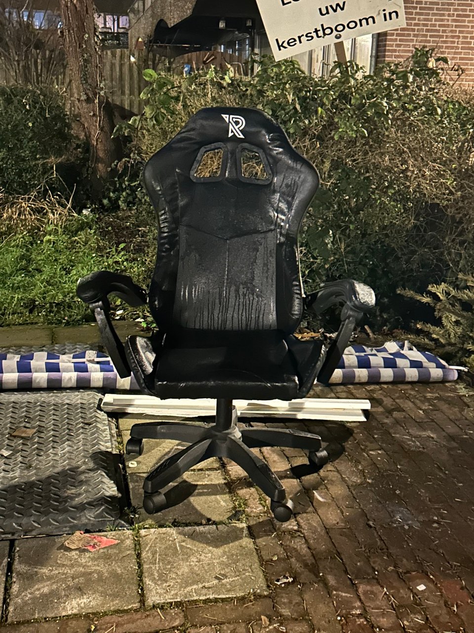 Gaming chair
