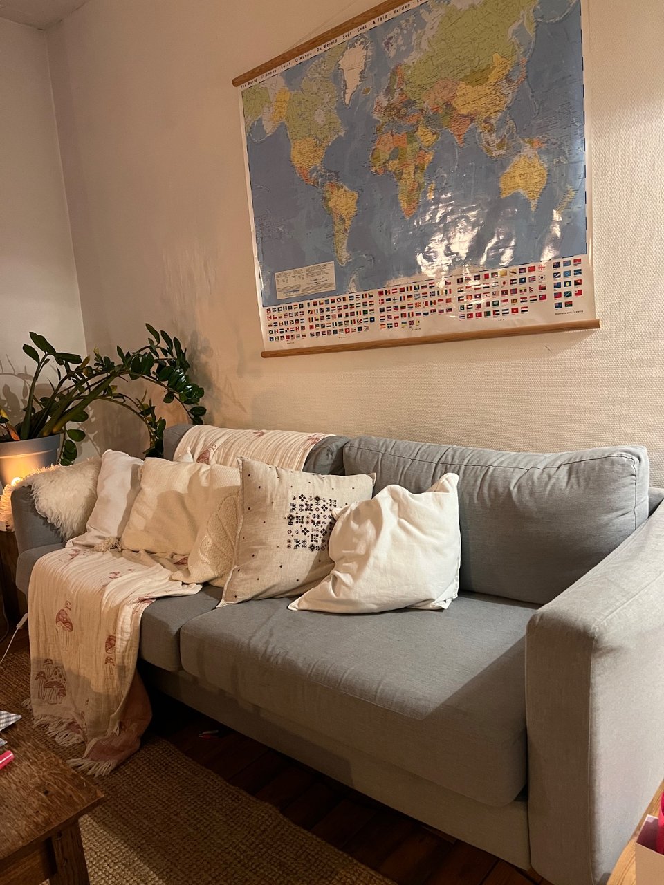 IKEA 3 person couch. Used but in good condition except for the side (spots). Can be picked up at Marco Polostraat (DM)