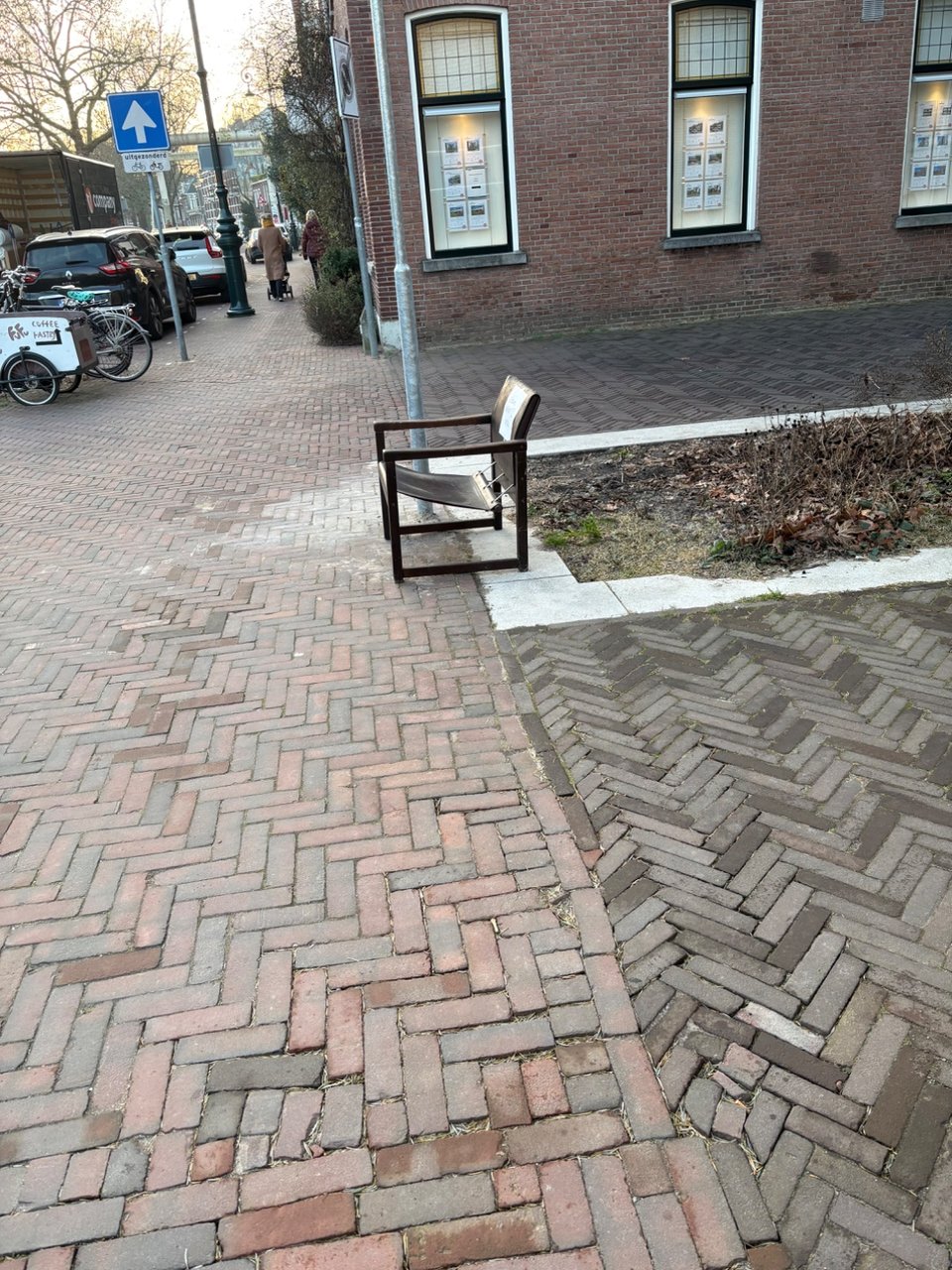 Arm chair (possibly vintage Karin mobtin safari chair)