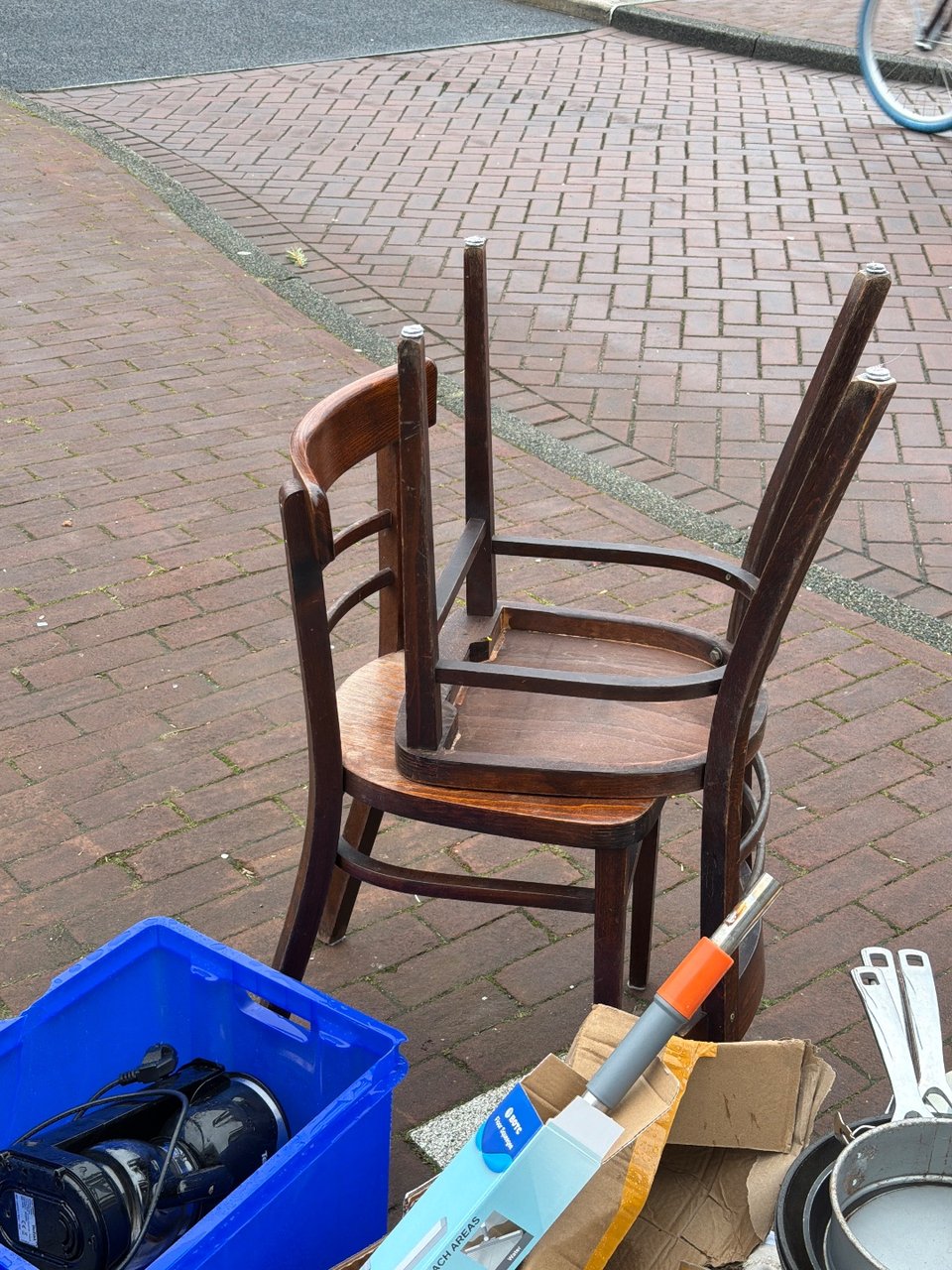 2x classic chairs, seem to be in great condition 🪑🪑