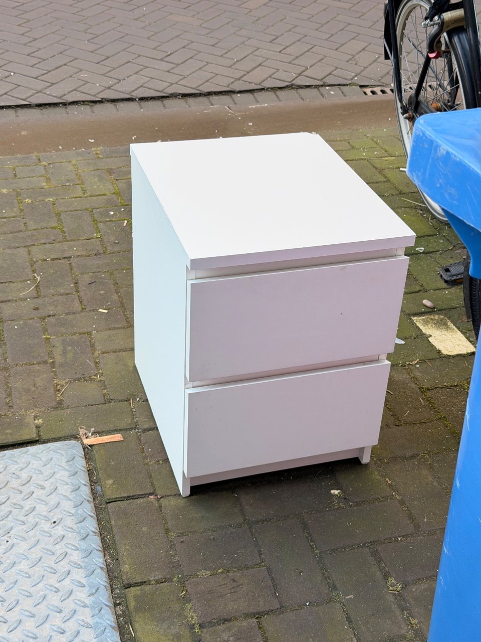 IKEA malm nightstand