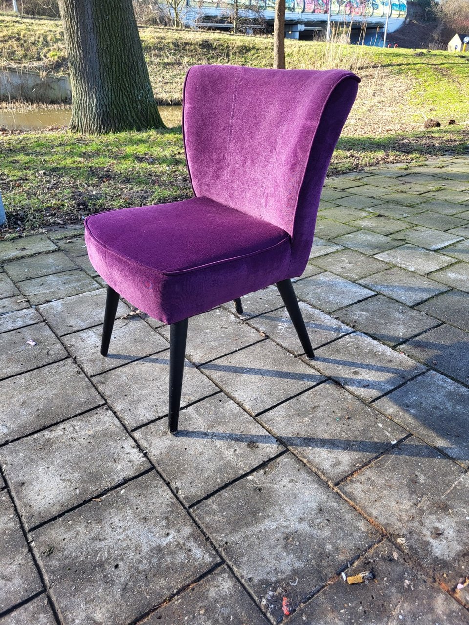 I uploaded this in the wrong location, sorry! This is the correct location for this beauty. Happy hunting!!