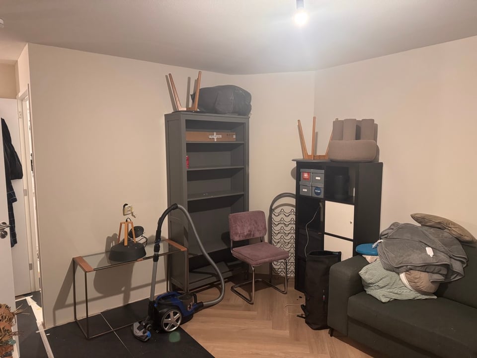 Grey wooden book closet with separate shelves, Glass coffee table with golden frame + IKEA white clothing rack + IKEA Kallax black. It’s in the front garden now, you can pick it up there.