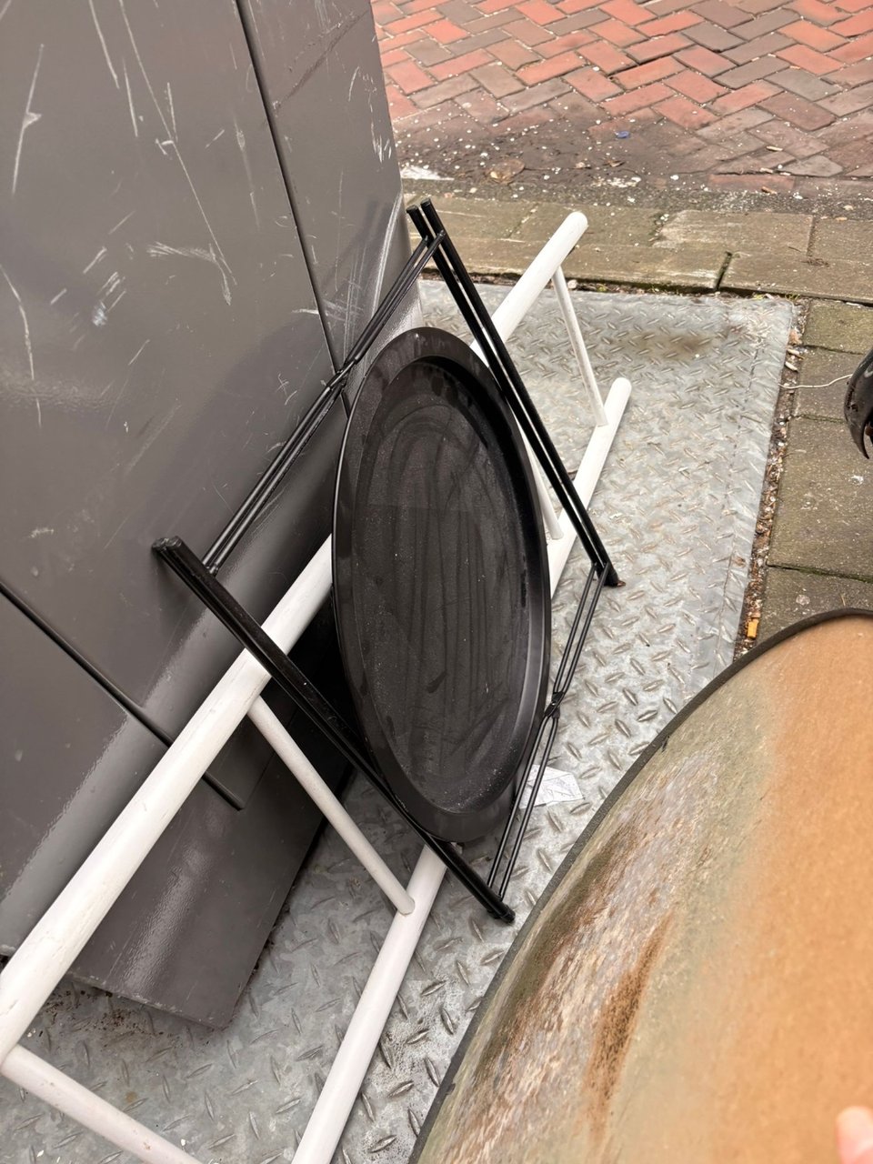 Spiegel, laddertje en tafeltje