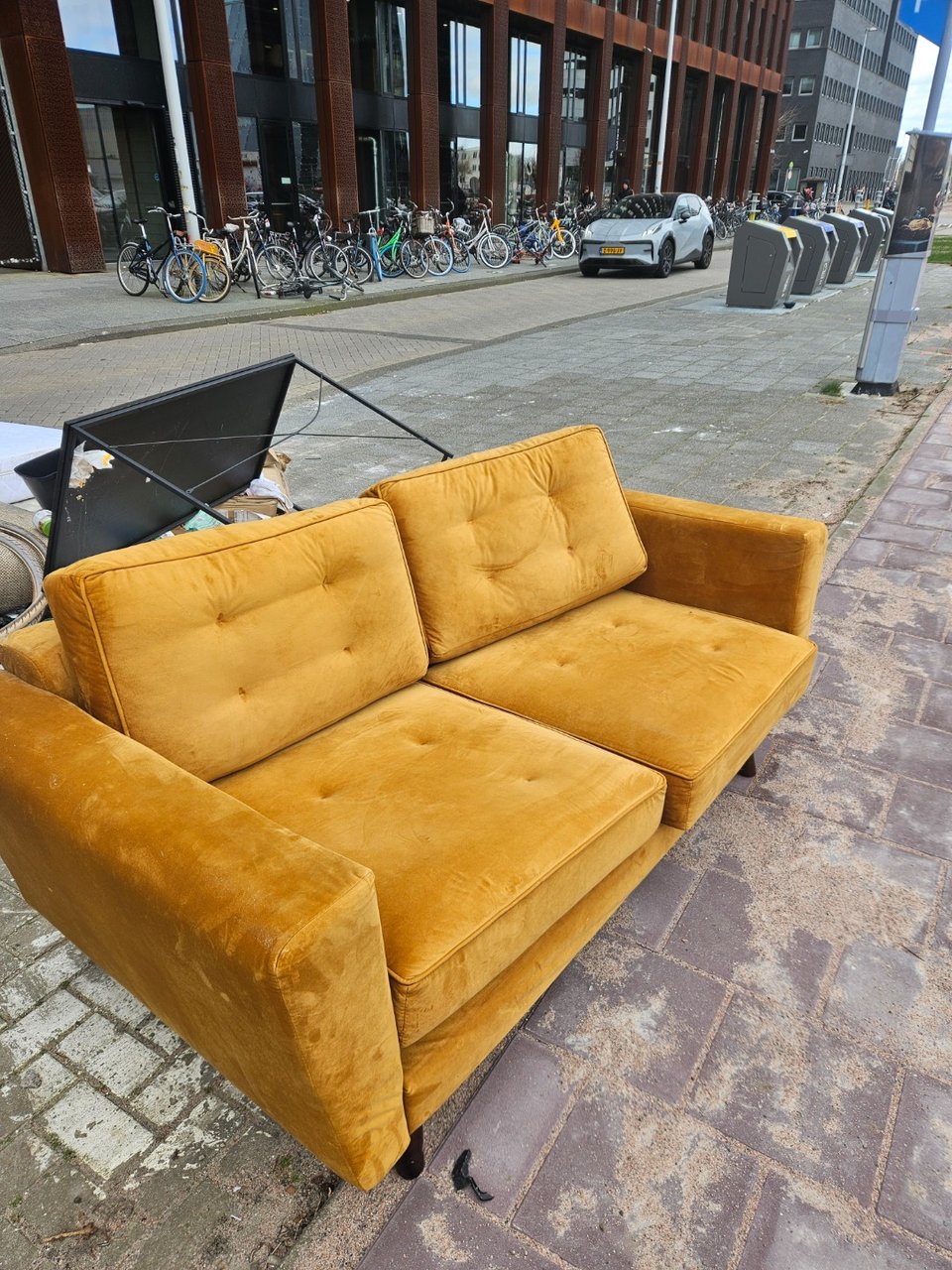 Sofa in pristine condition and a table