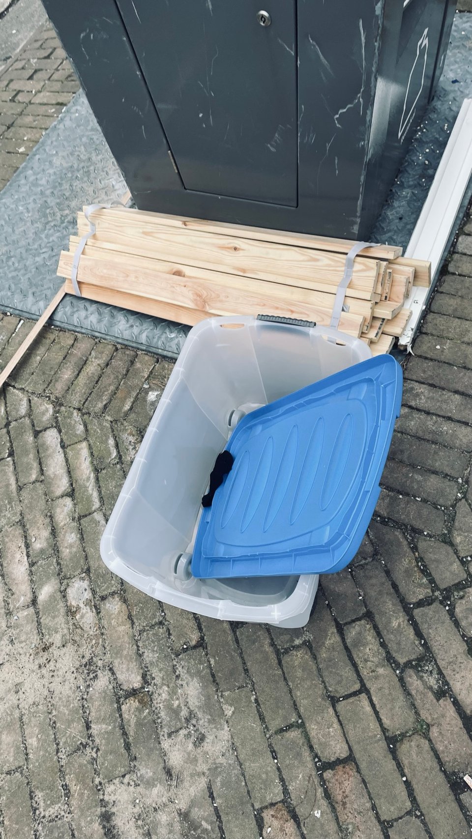Intact storage box and wood (for below matras)