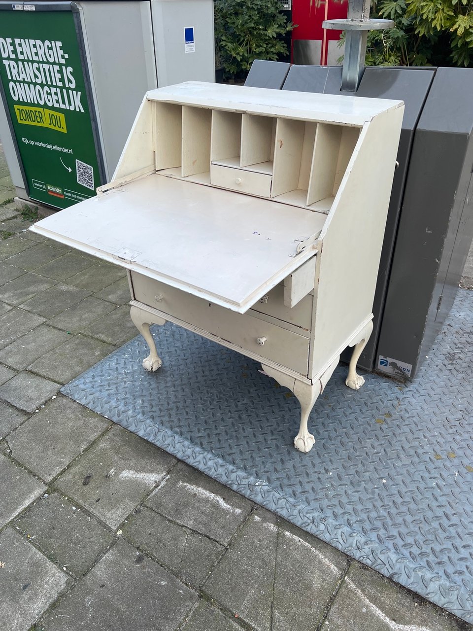 A beautiful wooden desk that can fold