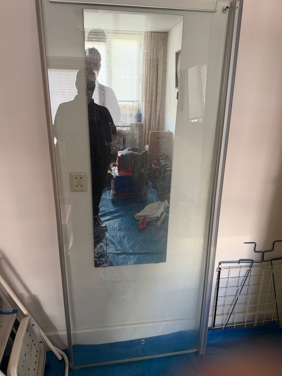 Glass shower door with aluminum frames. Free for pickup. Not on street. Call 0621280072 for details