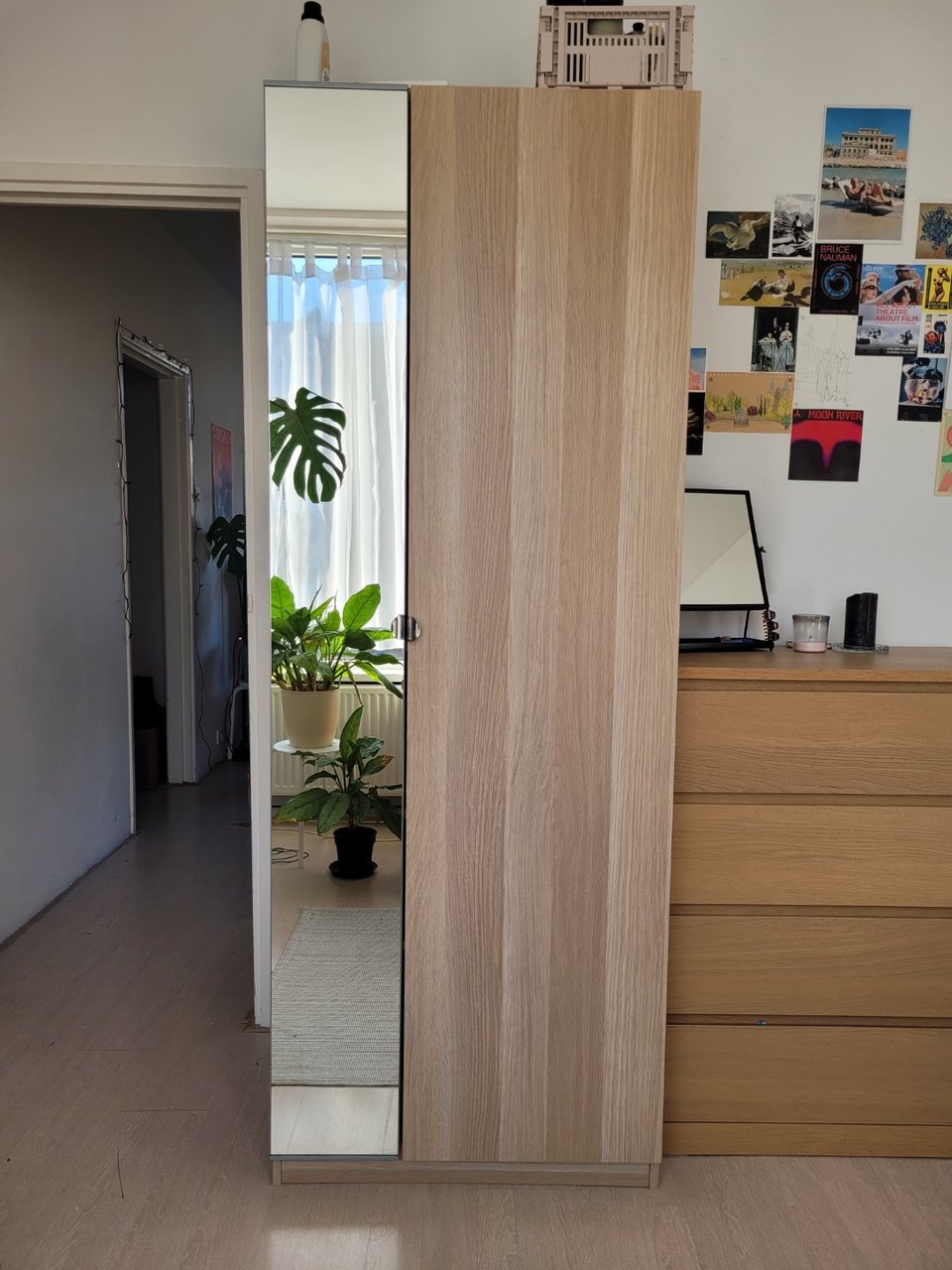 Ikea closet with a mirror door - as good as new! Free for pick up close to Gelderlandplein.