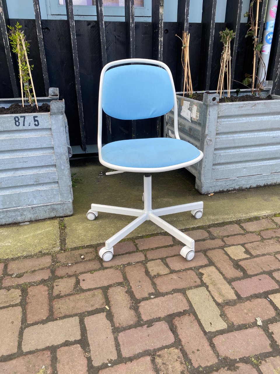 Retro baby blue desk chair
