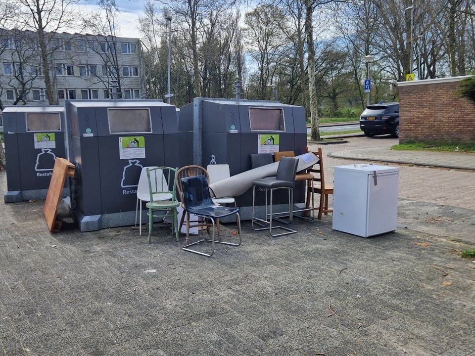 Chairs and working freezer