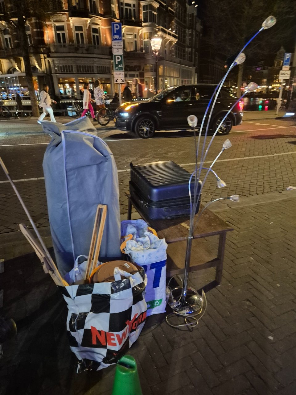 On the street till 7.00 o'clock. The grey big case, it's the bed you see in the 2nd pic.