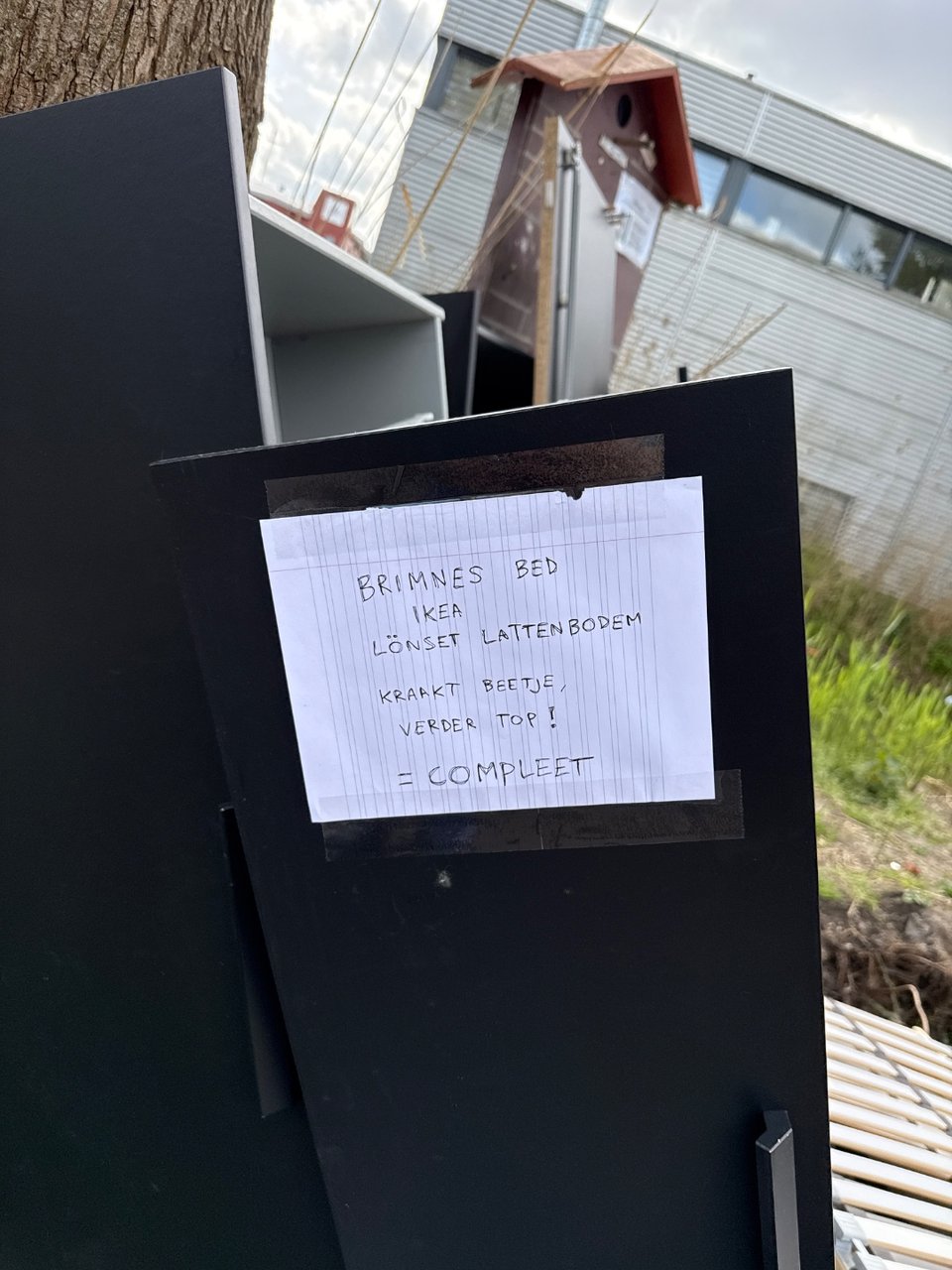 Compleet IKEA Brimnes bed 140 X 200. Kraakt een beetje, maar verder in goede staat.