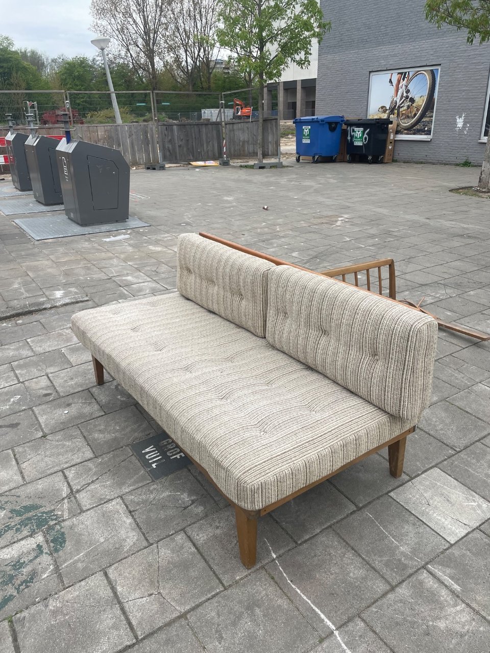 Nice couch without stains