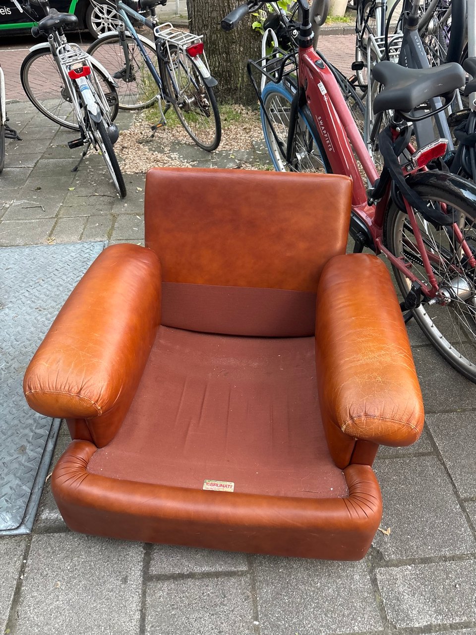 Brunati leather chair