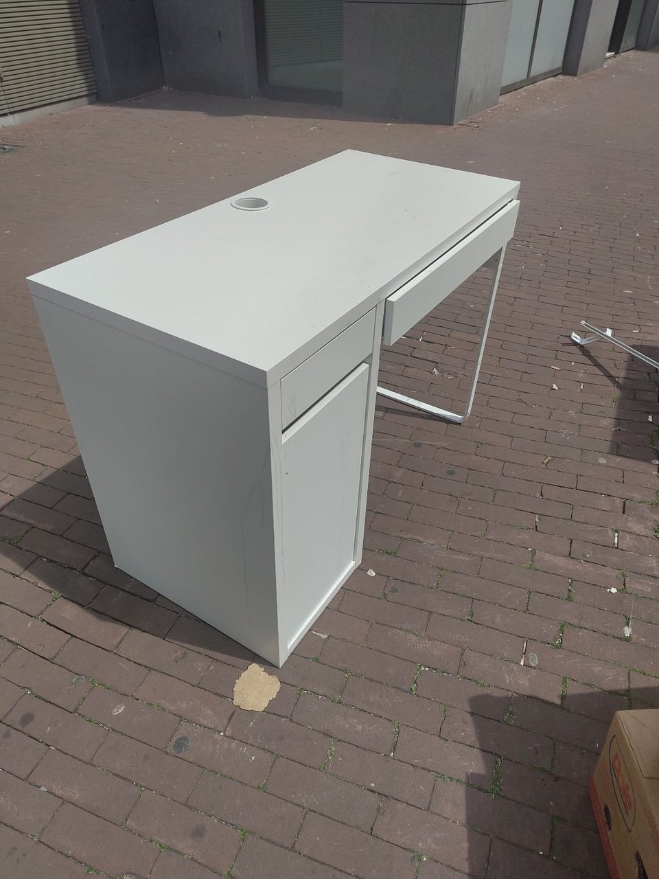 desk