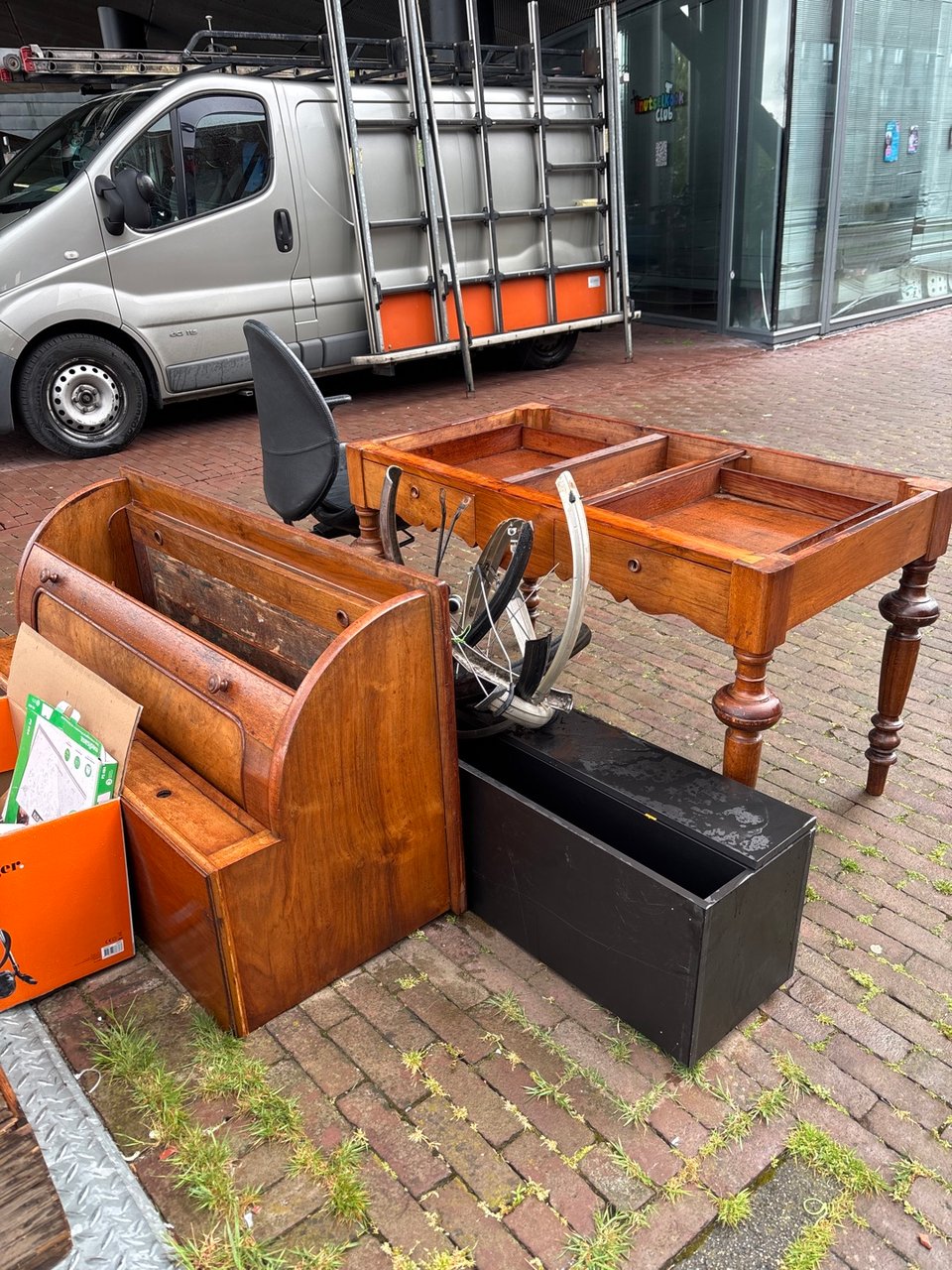 Cool wooden desk with storage