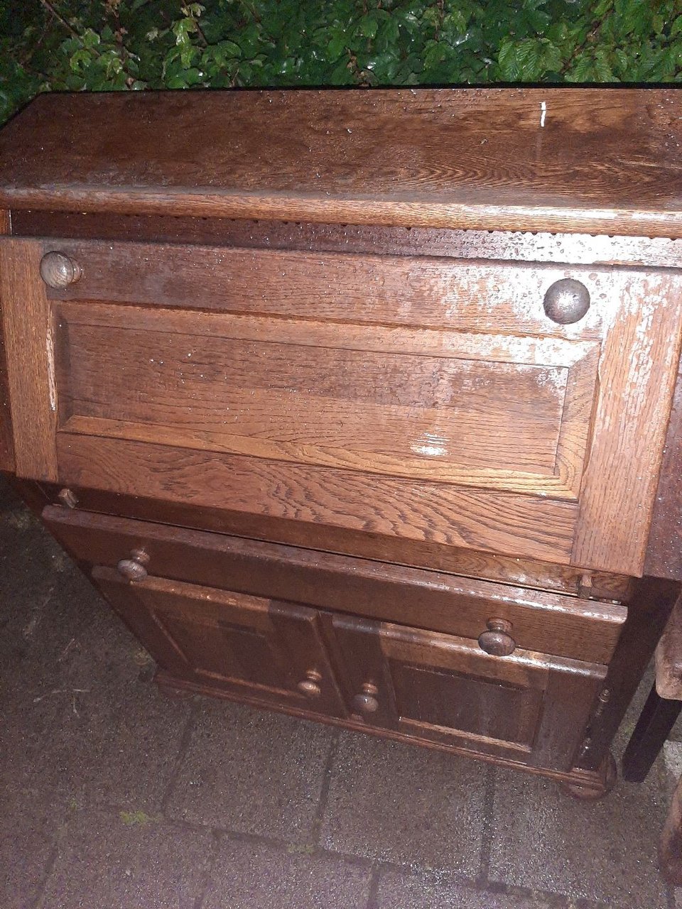 secretaire/old desk in front of house 62