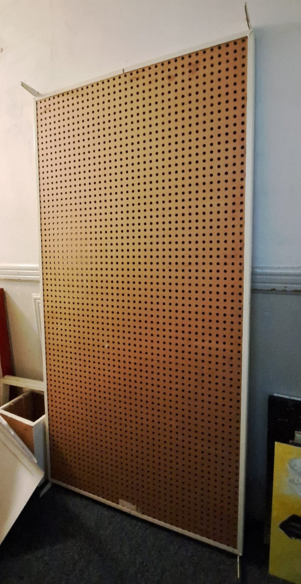 Metal bedframe with cardboard, quite heavy
Available for pickup at Linnaeusstraat before Thursday evening
Dm @floor.kuiper