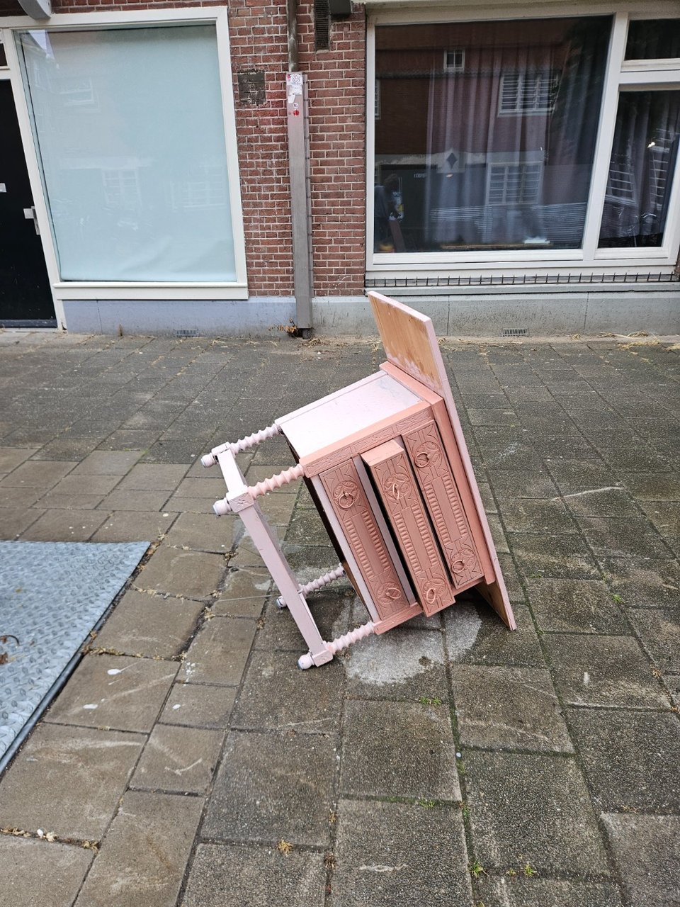 Hardhouten kastje met diy blad bovenop