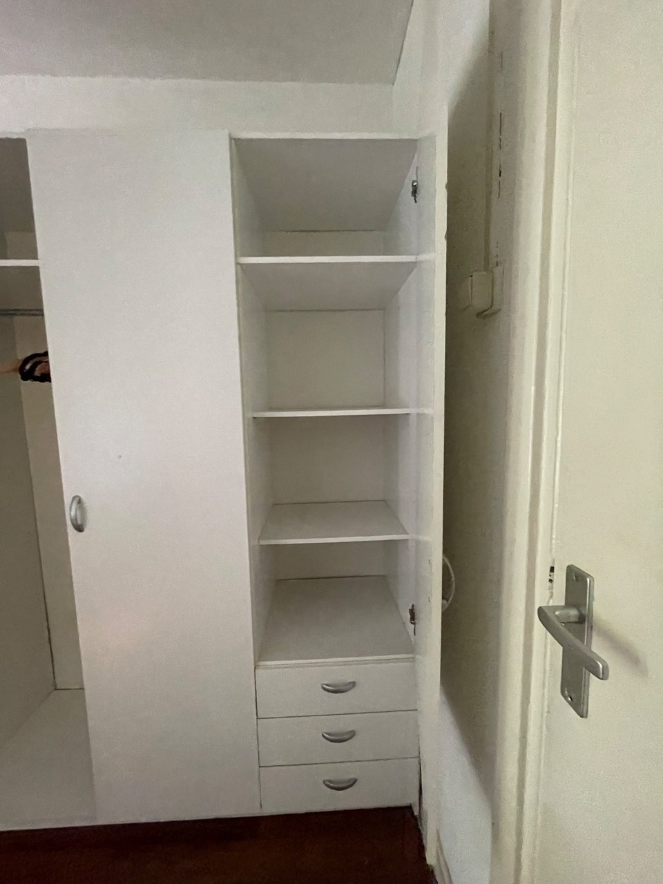 2m high 
149cm width
51,5 cm deep