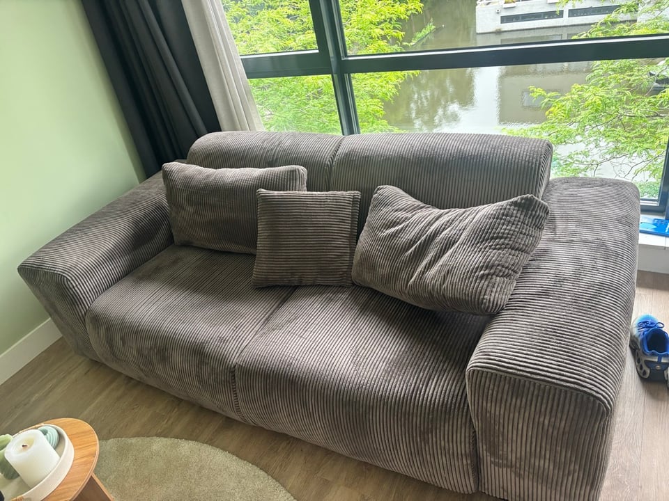 New couch free to pick up