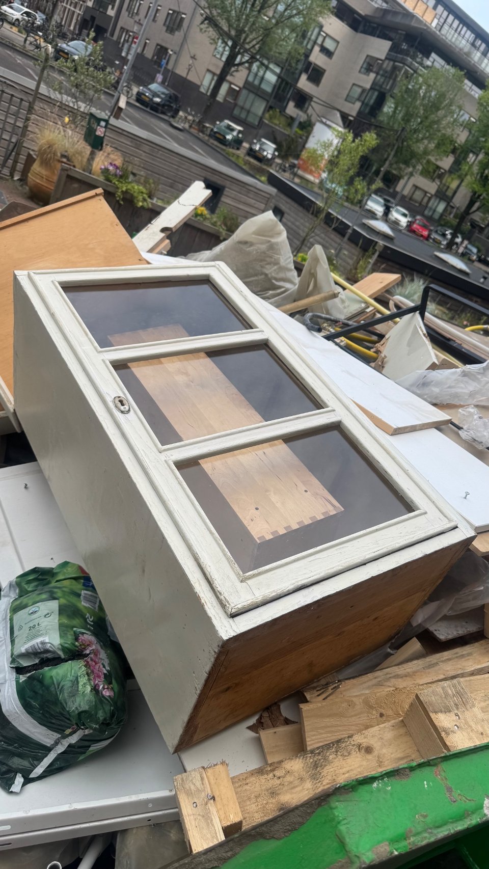 Small cabinet
