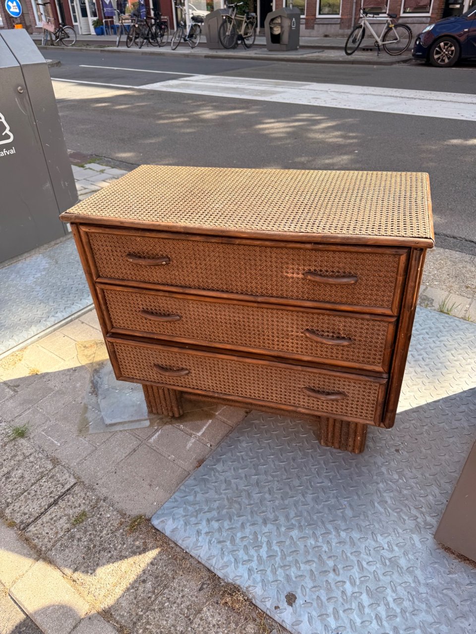 Vintage rattan ladekastje/commode