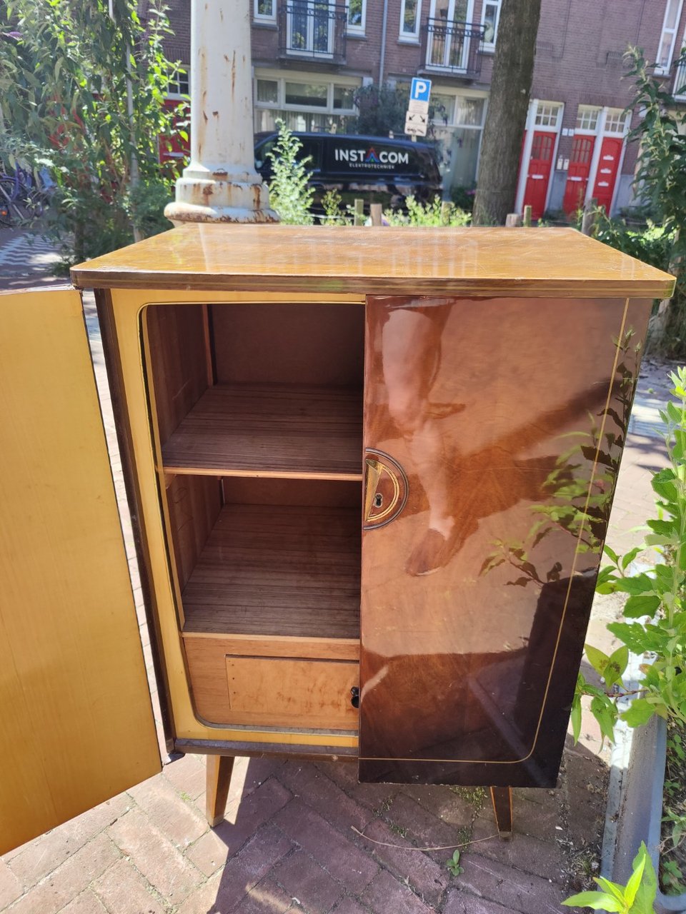 Mid_century closet