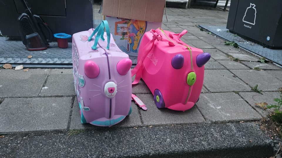 Child suitcases