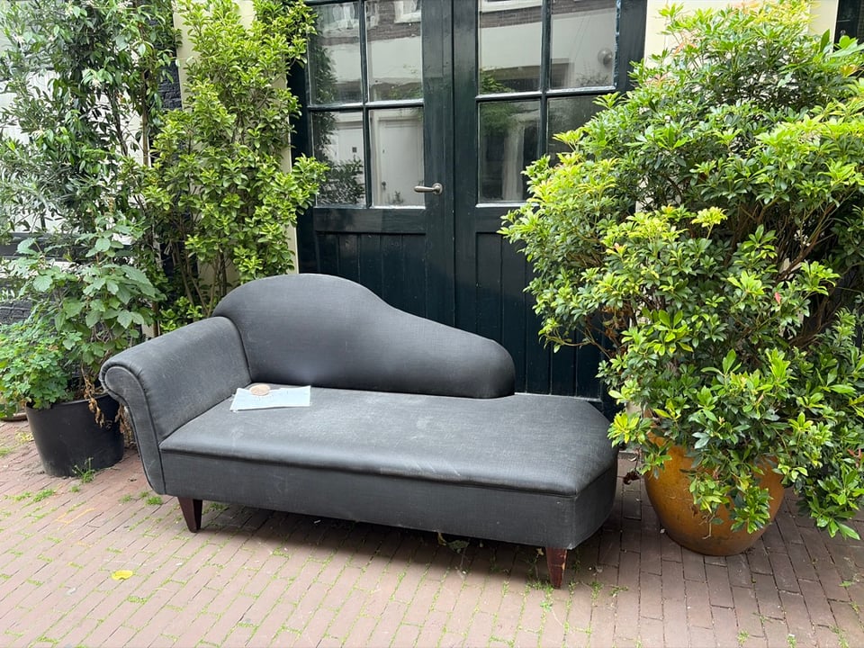 Chaise longue